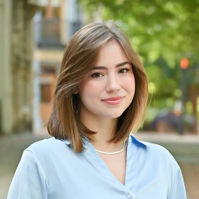 Emma-Headshot